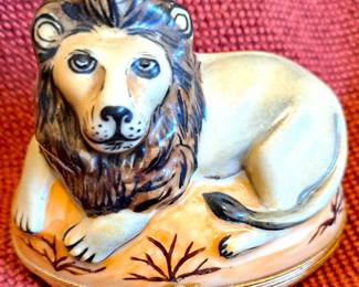 LIMOGES LION TRINKET BOX