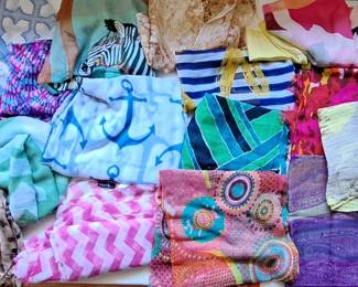 SCARVES LOT