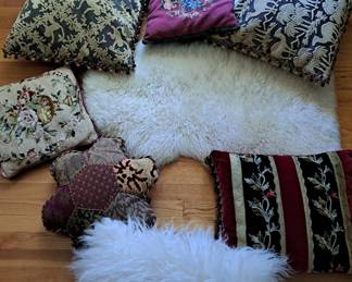 SHEEP SKIN & PILLOWS