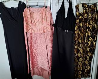 VINTAGE LADIES CLOTHING