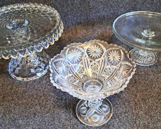 CAKE PLATES 1 WITH RUM WELL