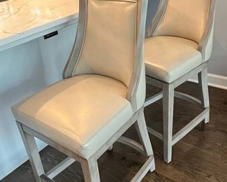 Set of 2 Maven Lane Vienna Counter Height Swivel Bar Stools (40.5'H)