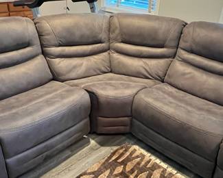 Power Reclining 6-Piece Sectional with Console & USB