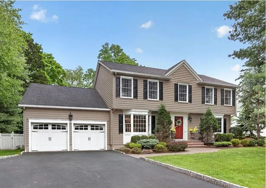 607 Poplar Rd River Vale