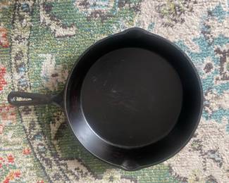 Vintage Unmarked Cast Iron Skillet
