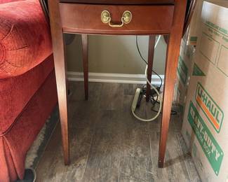 Vintage Stickley Federal Style Mahogany Drop Leaf Pembroke Side Table