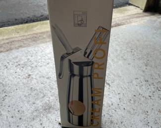iSi Cream Profi Stainless Steel Whipped Cream Dispenser 1 Pint