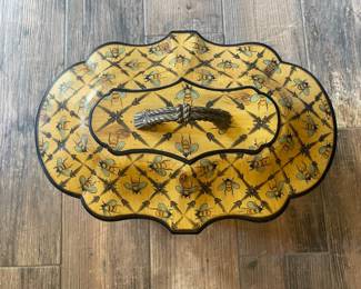 Vintage Bee Motif Scalloped Edge Storage Box
