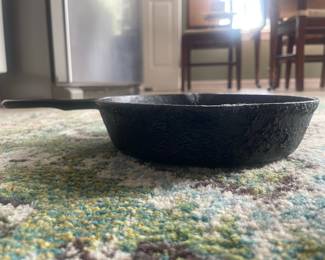 Vintage Unmarked Cast Iron Skillet