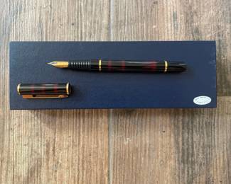 Waterman Laureat Fountain Pen - Red Marble
