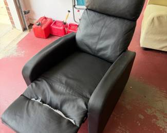 recliner chair priced to move 