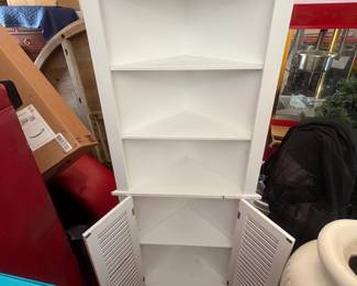 standing corner unit
