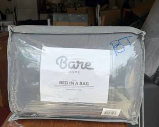 bed in a bag plus other bedding 