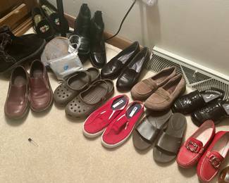 Ladies shoes