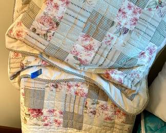 Queen quilted spread $25 w/ 2 matching pillows shams with pillows $10ea