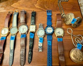 Elgin, Tissot, Gucci…Men’s vintage watches.