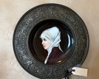 Juliet Framed Porcelain
