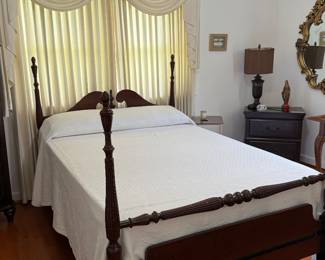 Full size 4 Poster Bed