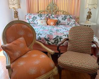 Accent chairs