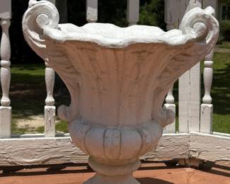 concrete urns qty 3