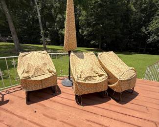 Patio furniture covers / umbrella, umbrella stands