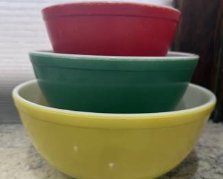 Pyrex mixing bowls
