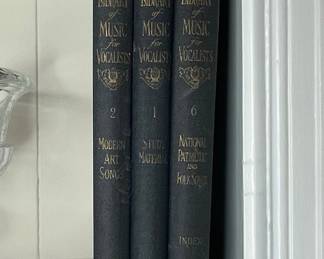 The International Library of Music for Vocalists Volumes Antique