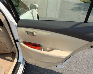 2012 Lexus ES 350 Sedan with Sunroof