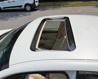 2012 Lexus ES 350 Sedan with Sunroof