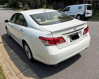 2012 Lexus ES 350 Sedan with Sunroof