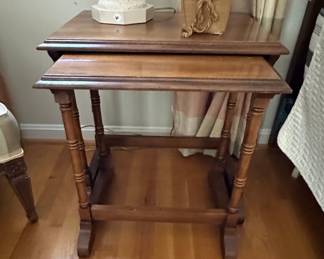Mid-Century Modern Oak Nesting Tables, Set of 2