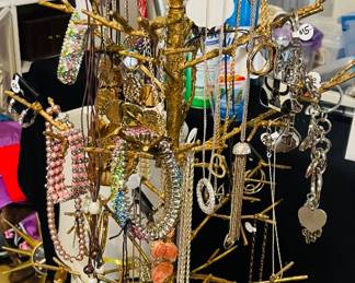 Literally tons of Jewelry, Tiffany’s & Co 925, Chanel, Y2K, Sterling & Gold