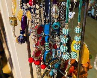 More Vintage Necklaces & Jewelry
