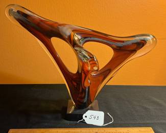 A543 - $175. Signed Art Glass Sculpture. Illegible. Measures 15" x 11" tall. 
