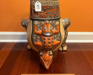 A107 - $300. Gregorio Bracamonte - Nicaragua Jaguar Pottery Floor Vase. Measures 