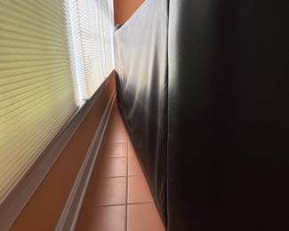 F7 - $250. Leather Sleeper Sofa. In very good condition - no holes, rips noted. Measures 84” x 39” x 34“ tall. Located on the 1st floor but you will need 2 strong people to carry it out!