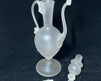 A556 - $75. Jeff Mack Art Glass Kettle. Measures 5.5" x 14" tall. 