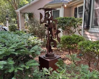 A660 - $850. David Sheldon Yard Sculpture. Measures approx. 16"w x 68" tall