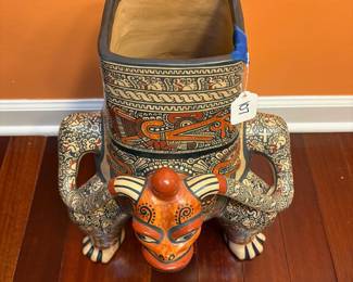 A107 - $300. Gregorio Bracamonte - Nicaragua Jaguar Pottery Floor Vase. Measures 