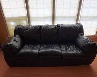 F7 - $250. Leather Sleeper Sofa. In very good condition - no holes, rips noted. Measures 84” x 39” x 34“ tall. Located on the 1st floor but you will need 2 strong people to carry it out!