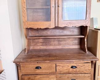 18 AntiqueOakPossumBellyBakersCabinet