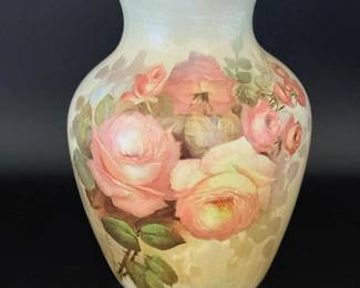 132 VintagePinkRoseFloralPorcelainVase