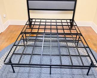 137 BlackMetalQueenSizePlatformBedFrame