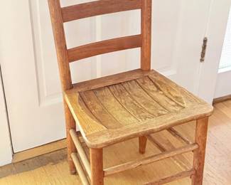 215 AntiqueWoodenChairwContouredSlatSeat