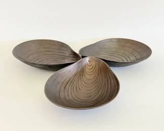 98 ModernSculpturalTripleLeafCenterpieceBowlinBronzeFinish