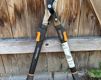 195 FiskarsPowerLeverLopperwExtendableHandles