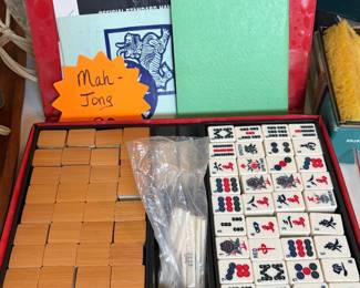 Vintage Mah Jong set