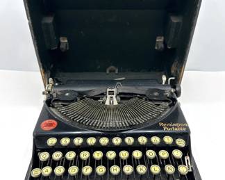 Antique Remington Portable Typewriter In Case Lot #: 30