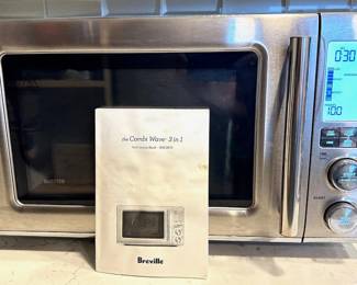 Breville The Combi Wave 3 In 1: Microwave, Airfry & Convection Oven Model BM0870 Lot #: 53