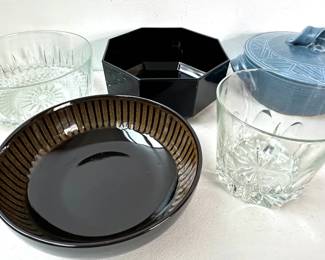 Large Serving Bowls, Crystal Bowls & Stoneware Covered Casserole (5 Pieces) Lot #: 162